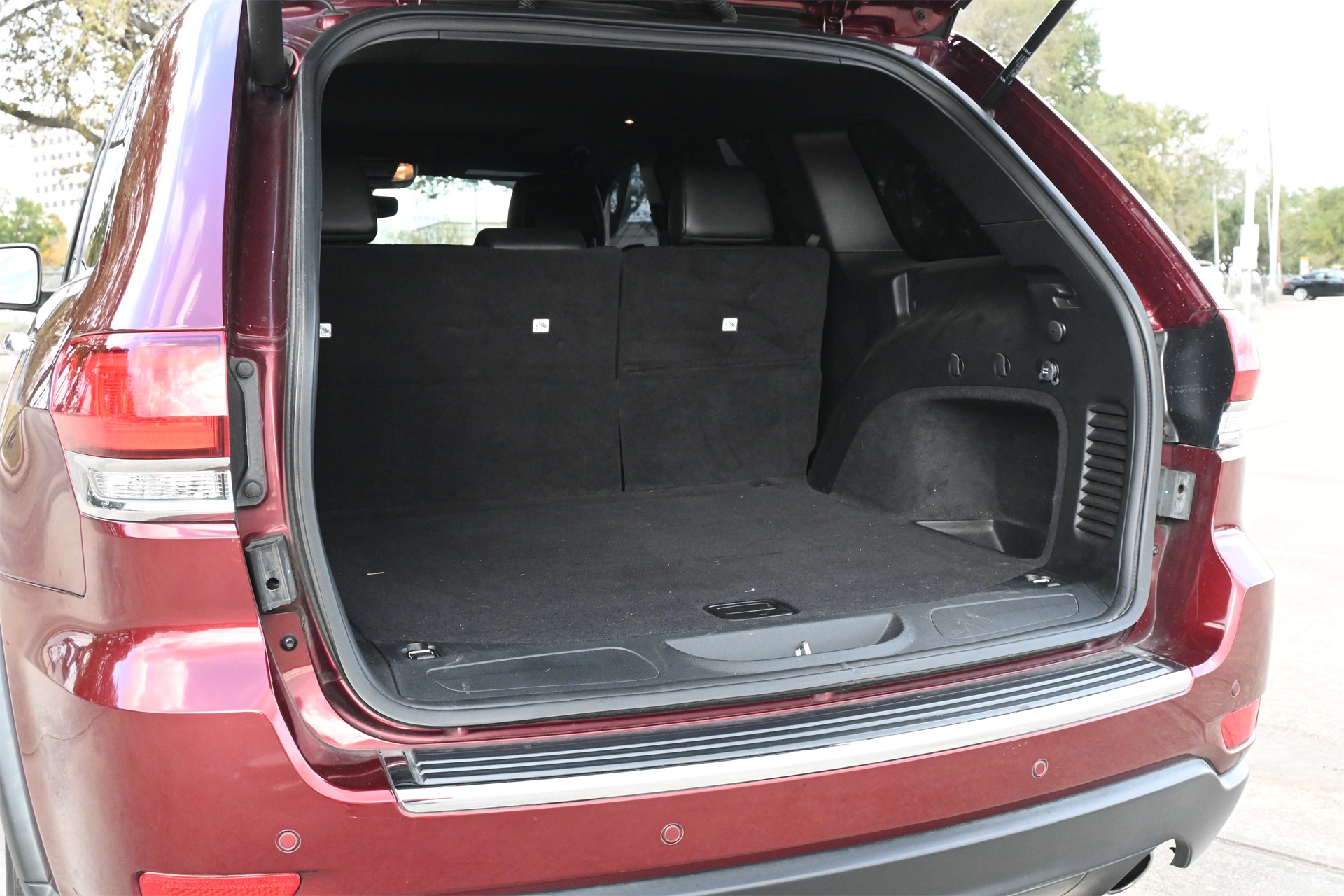 2020 Jeep Grand Cherokee Limited Red at Texan Dodge Chrysler Jeep Ram