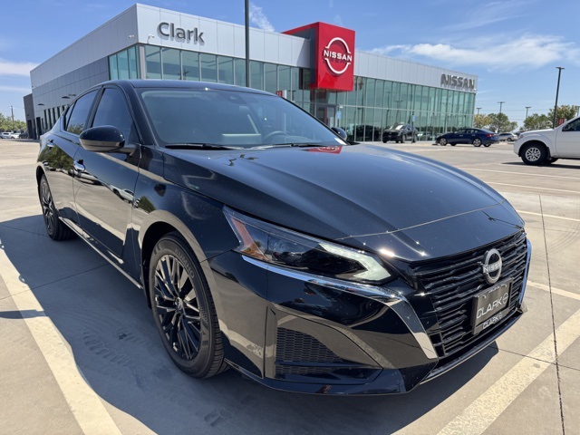 2025 Nissan Altima SV's photo