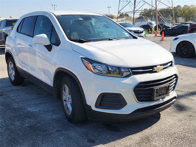 2022 Chevrolet Trax LS White at Emmons Autoplex