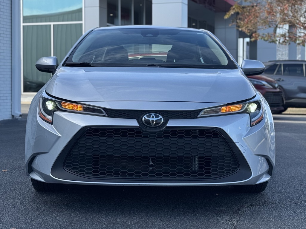 2022 Toyota Corolla LE photo 3