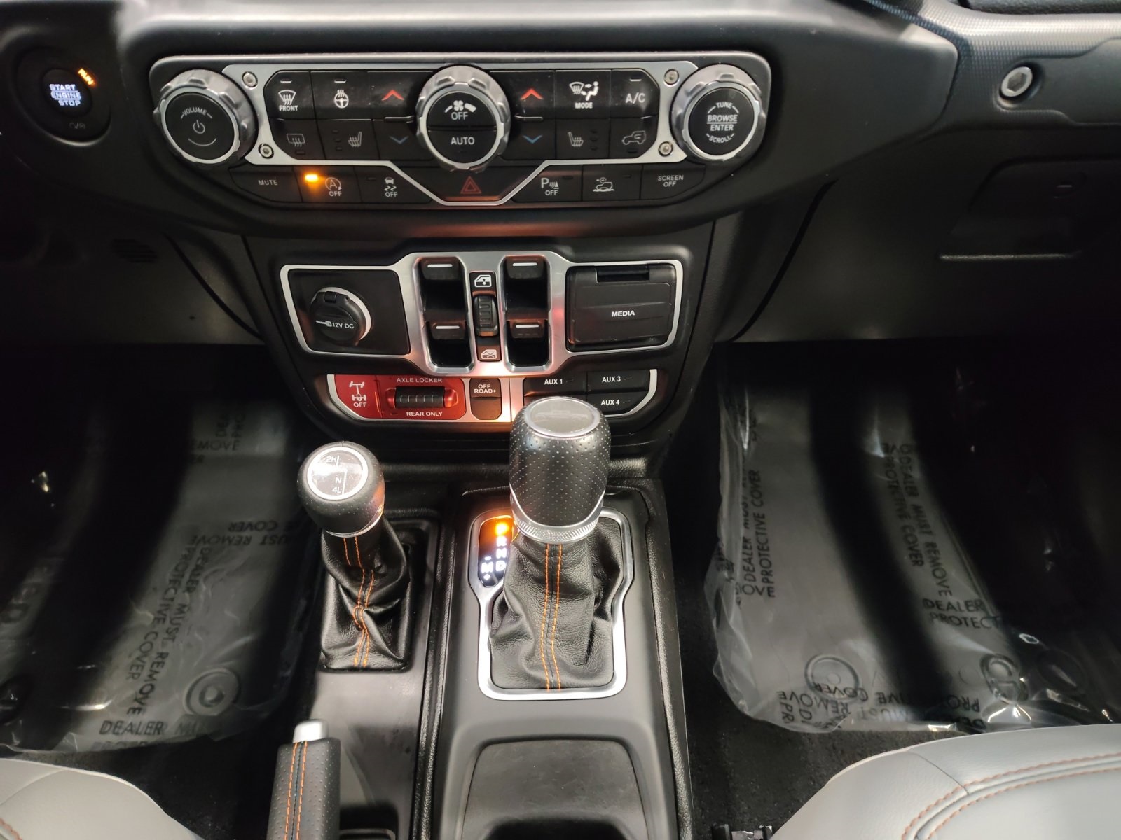 Used Car 2020 Jeep Gladiator  Mojave For Sale Under $30,000 In San Antonio, Texas