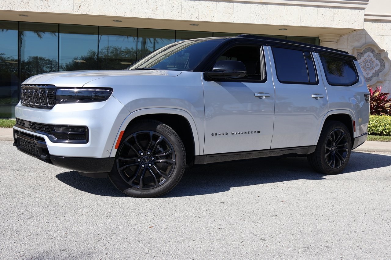 2023 Jeep Grand Wagoneer Series III 4WD