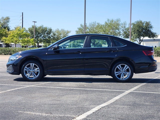 2024 Volkswagen Jetta SE photo 4