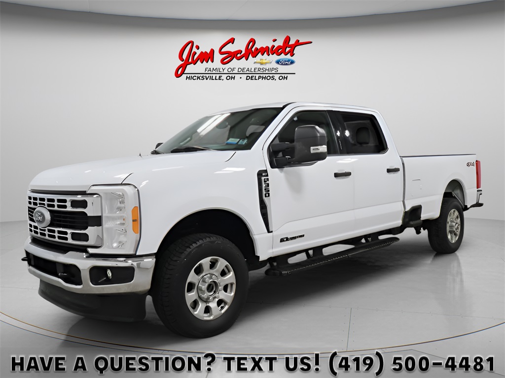 2023 Ford F-350 Super Duty XLT Crew Cab 4WD