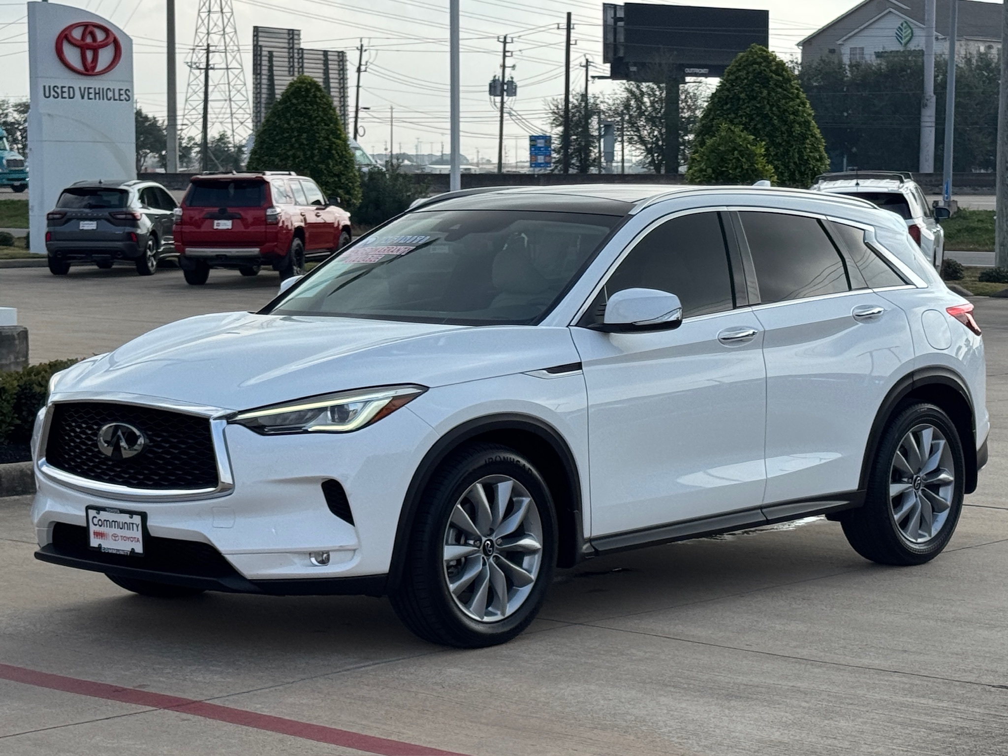 2021 INFINITI QX50 LUXE White at North Houston Mitsubishi