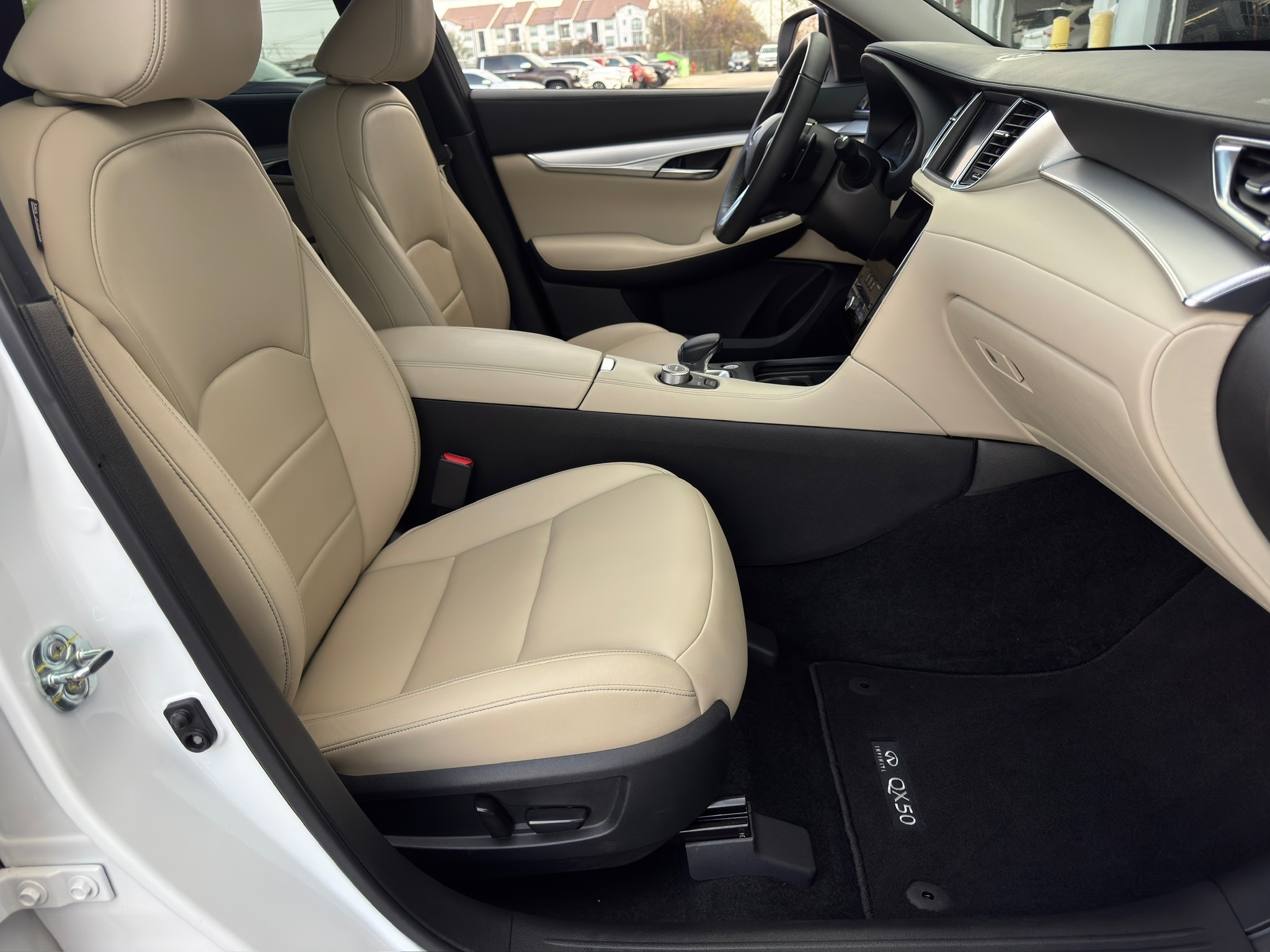 2021 INFINITI QX50 LUXE White at North Houston Mitsubishi