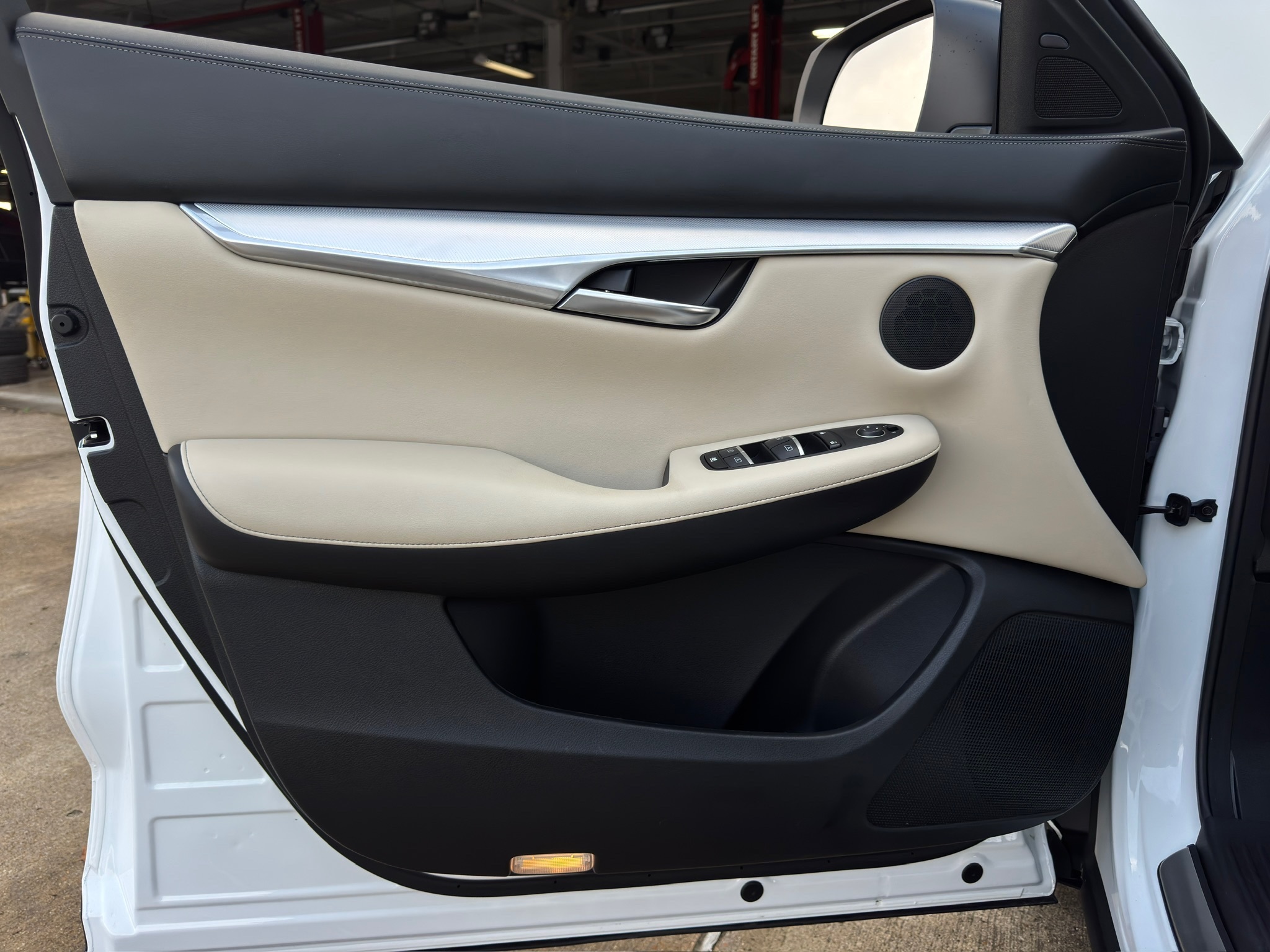 2021 INFINITI QX50 LUXE White at North Houston Mitsubishi