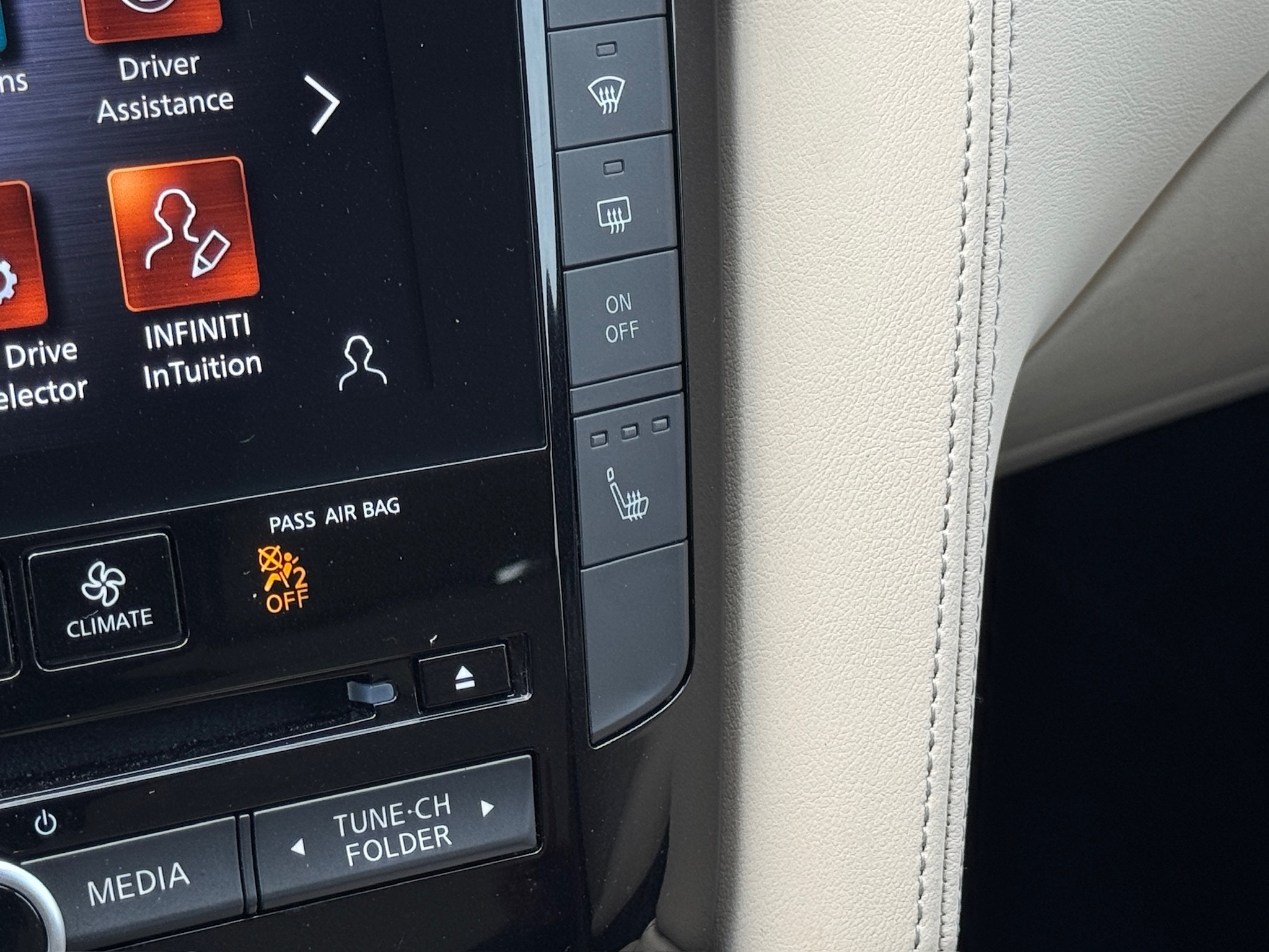 2021 INFINITI QX50 LUXE White at North Houston Mitsubishi