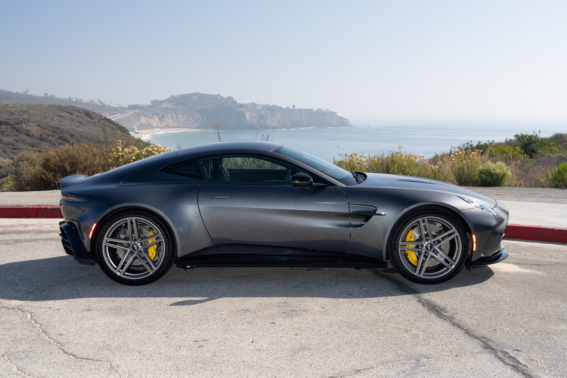 Aston Martin 2026 Vantage 