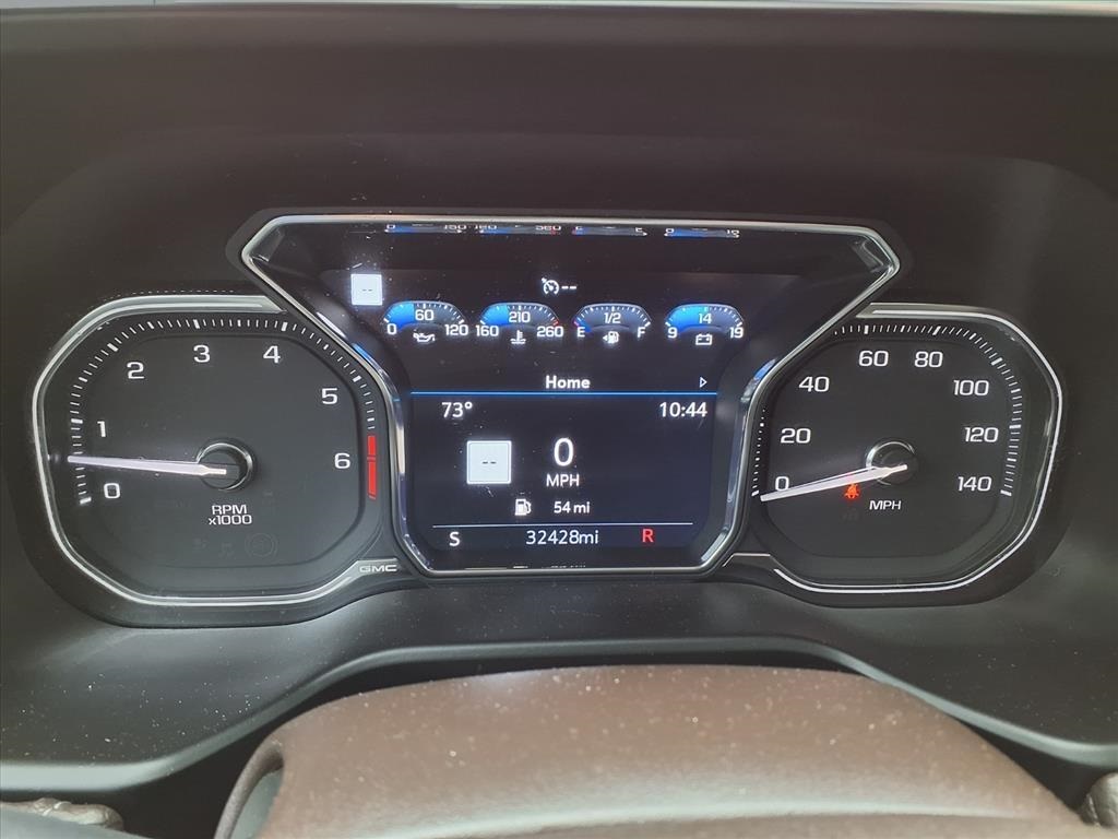 2021 GMC Yukon XL Denali White at Central Houston Nissan