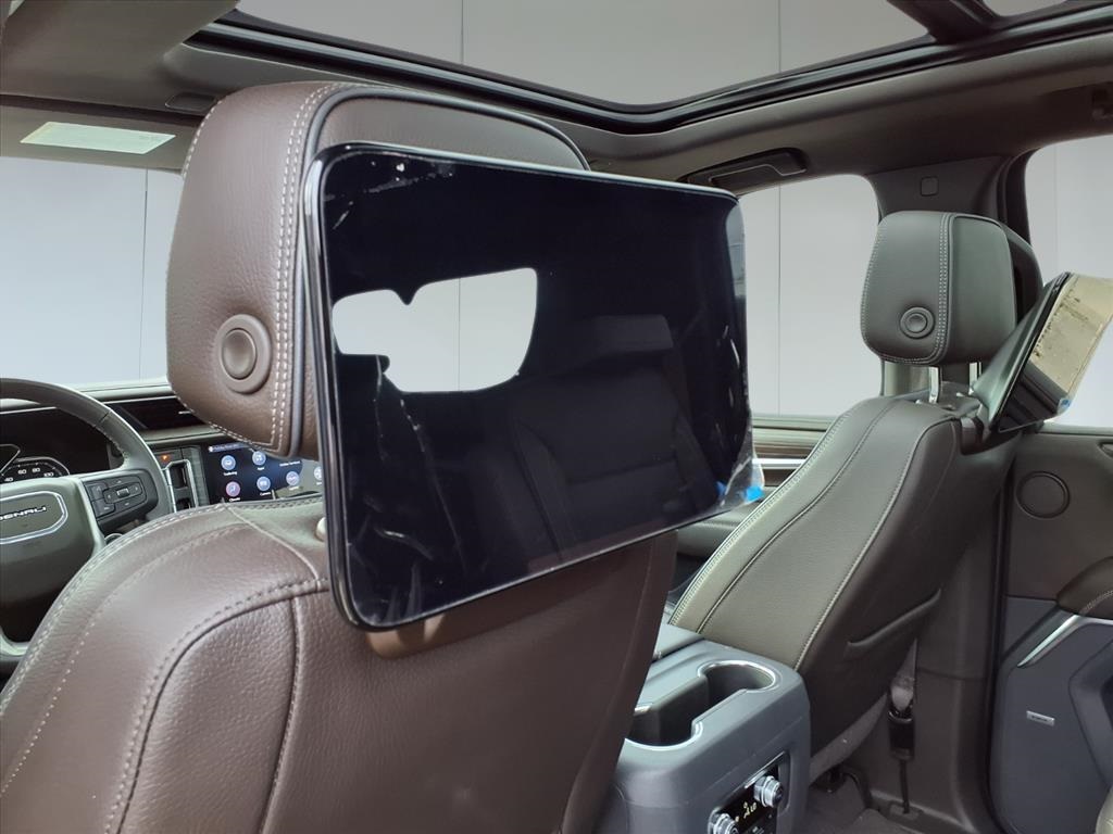 2021 GMC Yukon XL Denali White at Central Houston Nissan