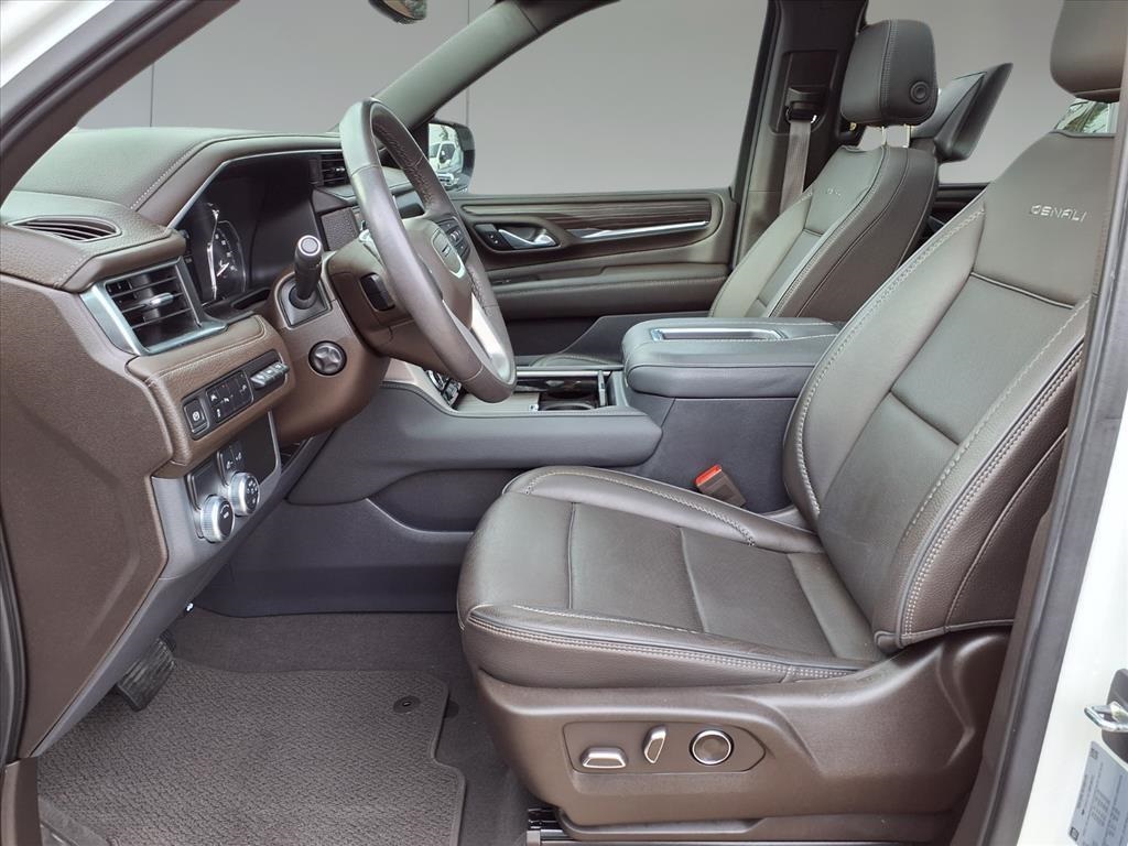 2021 GMC Yukon XL Denali White at Central Houston Nissan