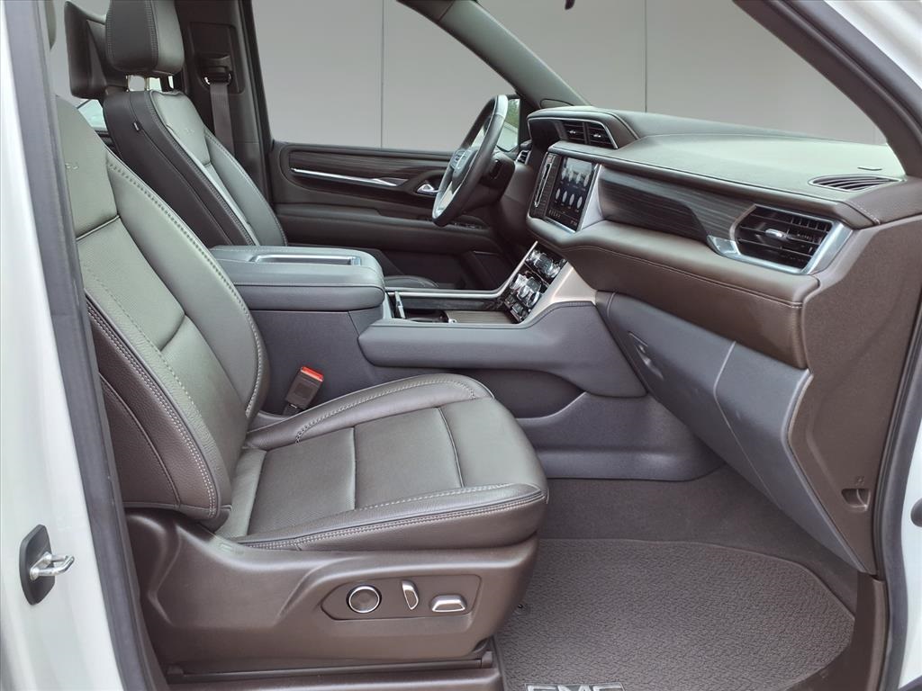 2021 GMC Yukon XL Denali White at Central Houston Nissan