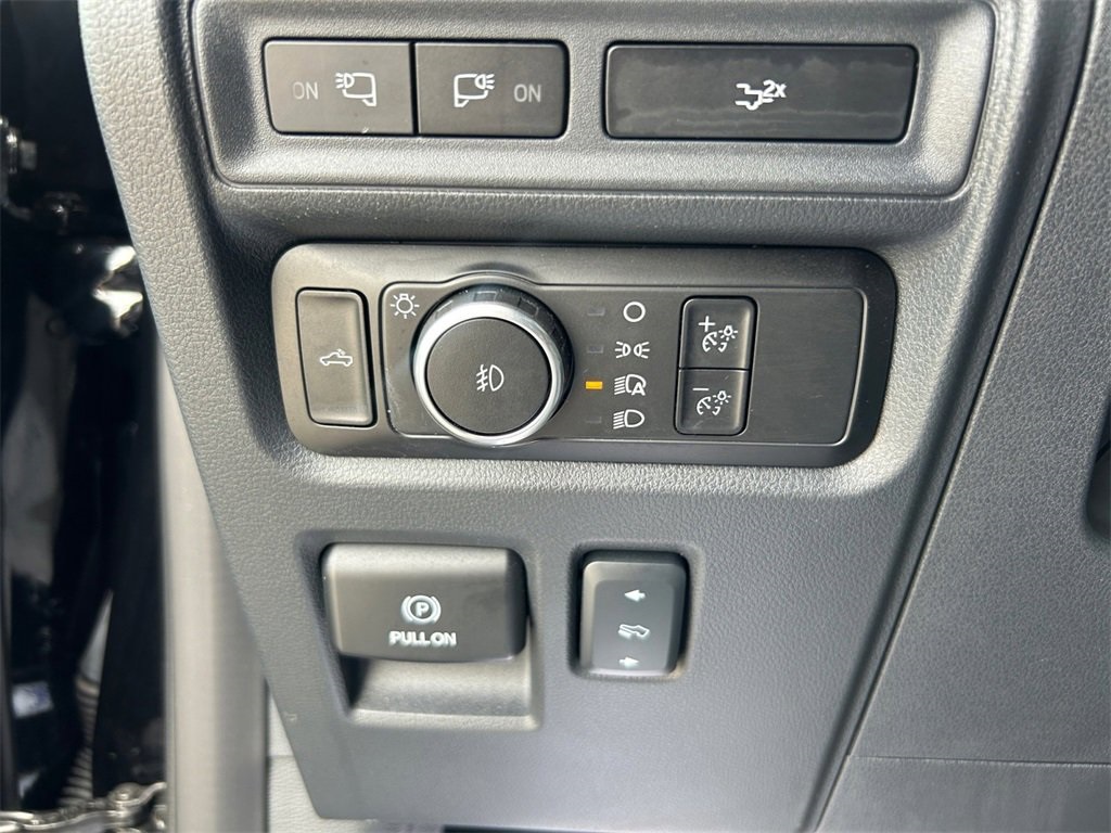 Used Car 2023 Ford F-150  Xlt For Sale Under $40,000 In Floresville, Texas