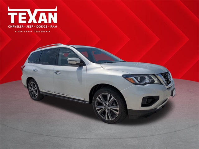 2020 Nissan Pathfinder Platinum Silver at Bravo Nissan