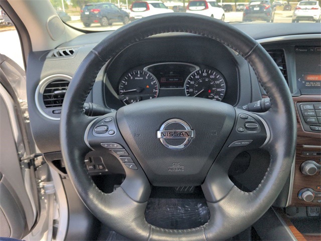 2020 Nissan Pathfinder Platinum Silver at Bravo Nissan