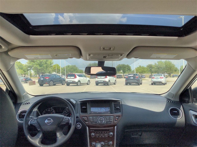 2020 Nissan Pathfinder Platinum Silver at Bravo Nissan