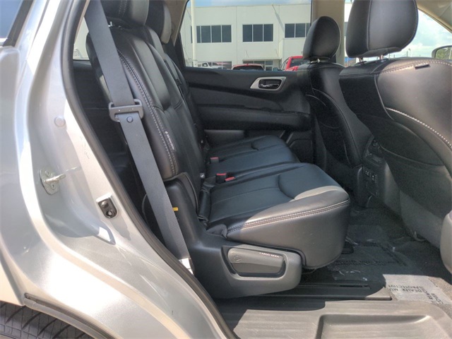 2020 Nissan Pathfinder Platinum Silver at Bravo Nissan