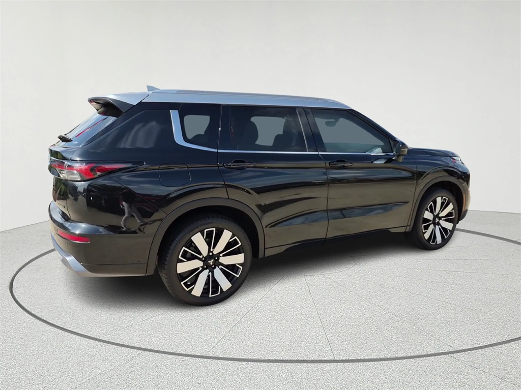 2025 Mitsubishi Outlander SEL Black at Baytown Hyundai