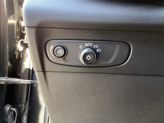 Used Car 2023 Buick Envision  Essence For Sale Under $25,000 In San Antonio, Texas