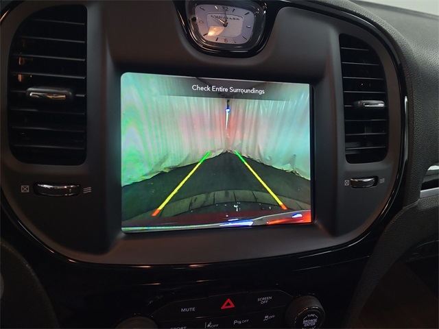 2018 – Chrysler – 300