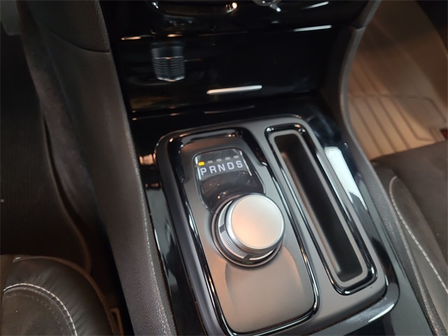 2018 – Chrysler – 300