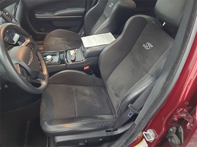 2018 – Chrysler – 300