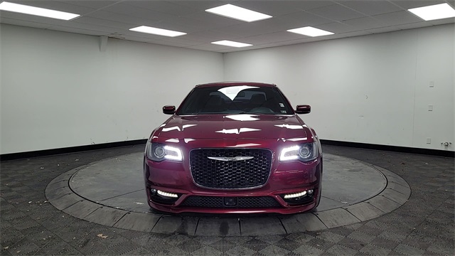 2018 – Chrysler – 300