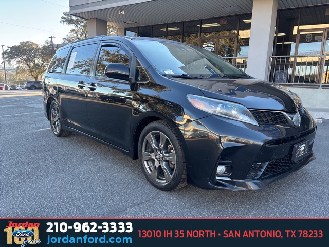 Used Car 2020 Toyota Sienna  For Sale Under $30,000 In San Antonio, Texas