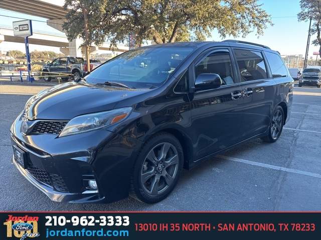 Used Car 2020 Toyota Sienna  For Sale Under $30,000 In San Antonio, Texas