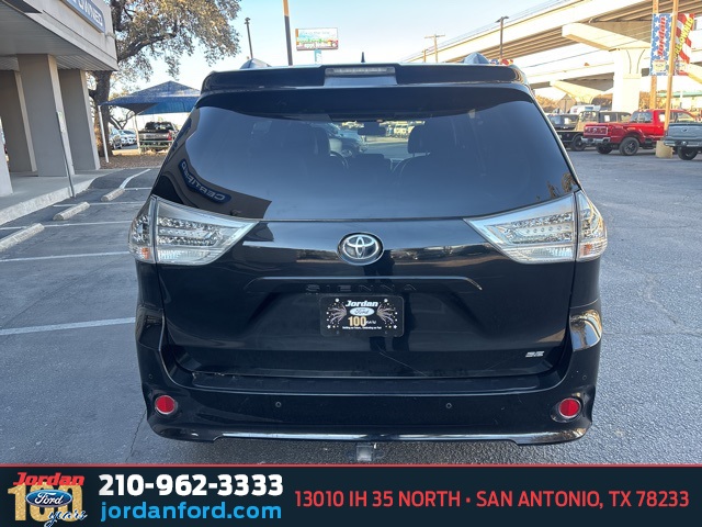 Used Car 2020 Toyota Sienna  For Sale Under $30,000 In San Antonio, Texas