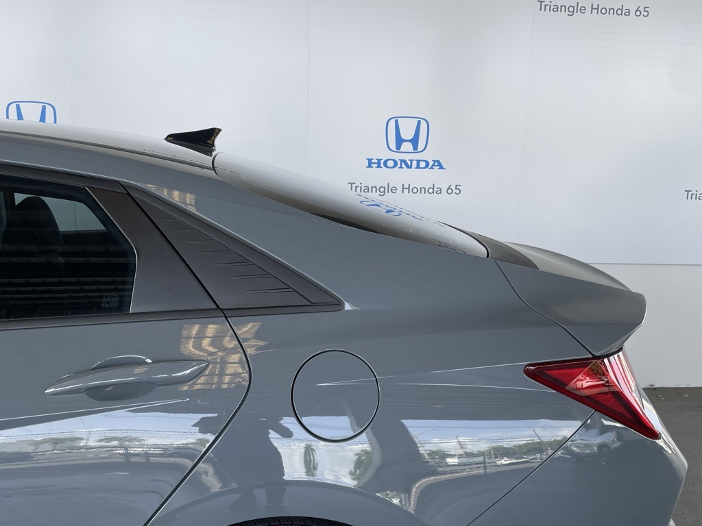 Thumbnail: 2022 Hyundai Elantra - 22