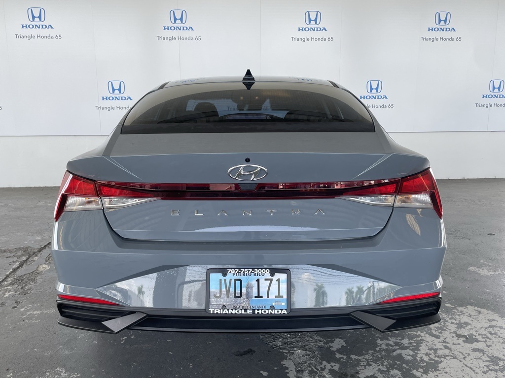 Thumbnail: 2022 Hyundai Elantra - 28