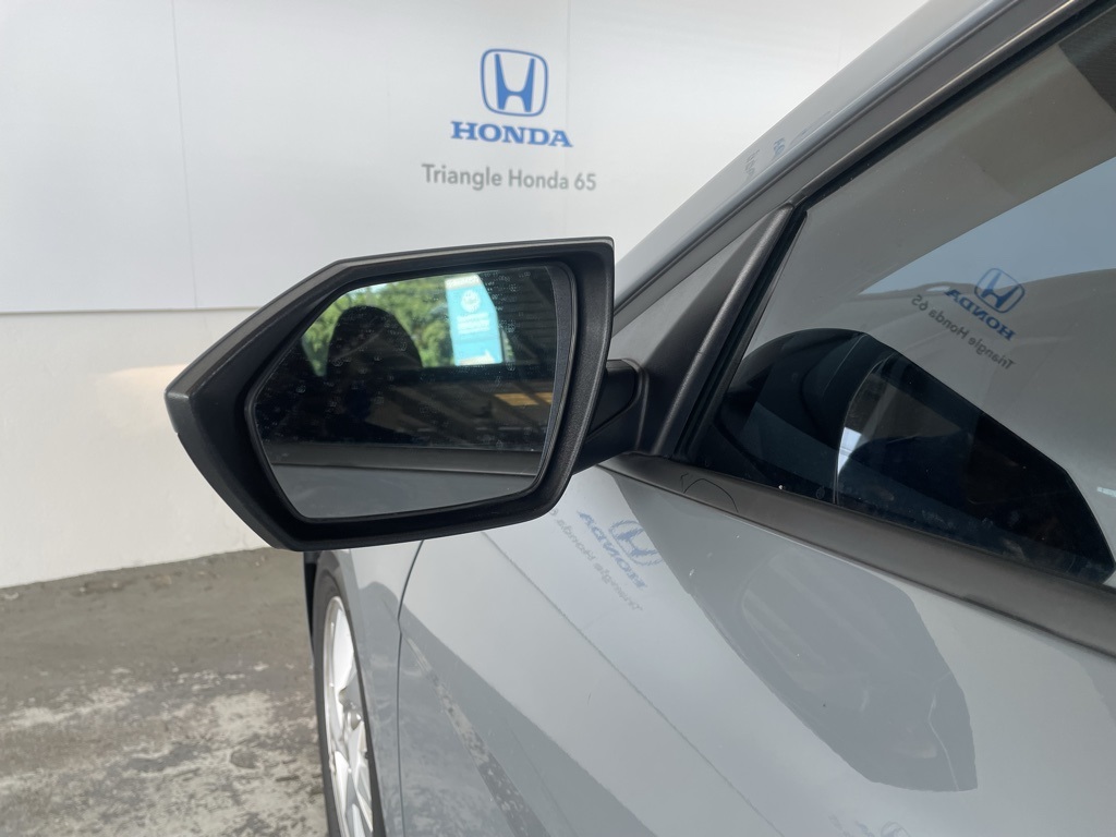 Thumbnail: 2022 Hyundai Elantra - 31