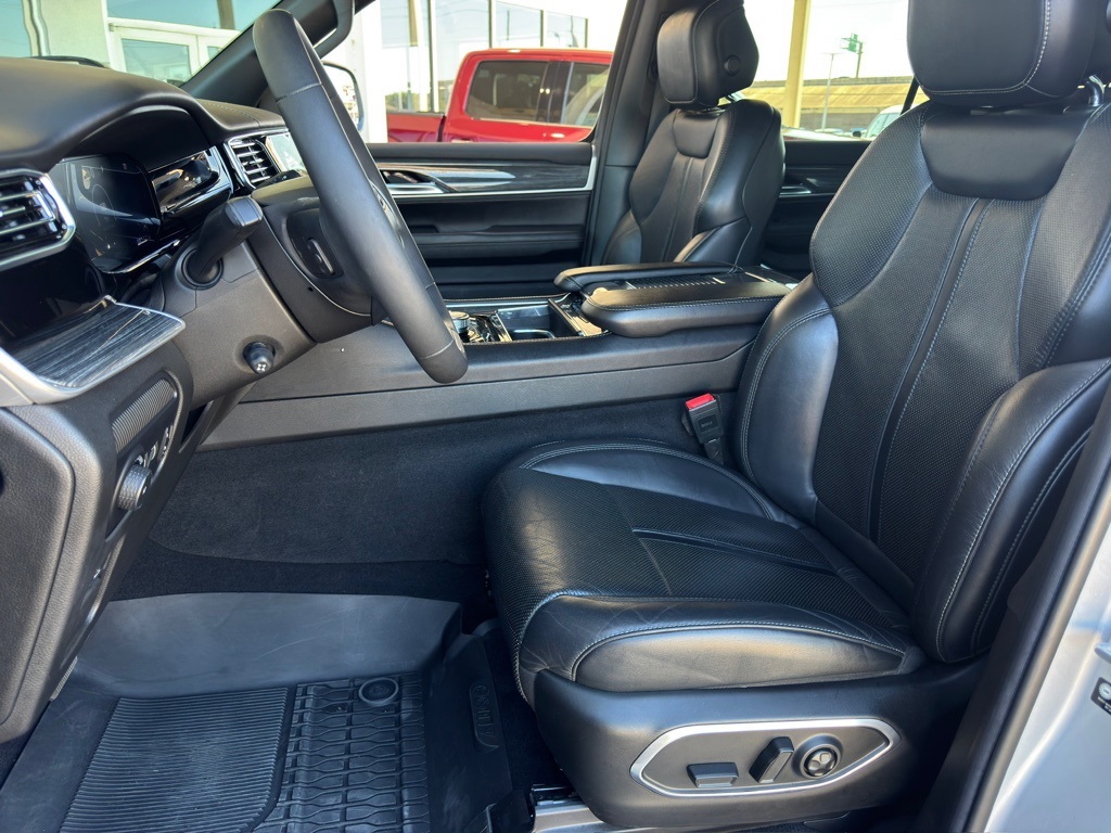 2022 Jeep Wagoneer Series III Silver at Bayshore Chrysler Jeep Dodge Ram