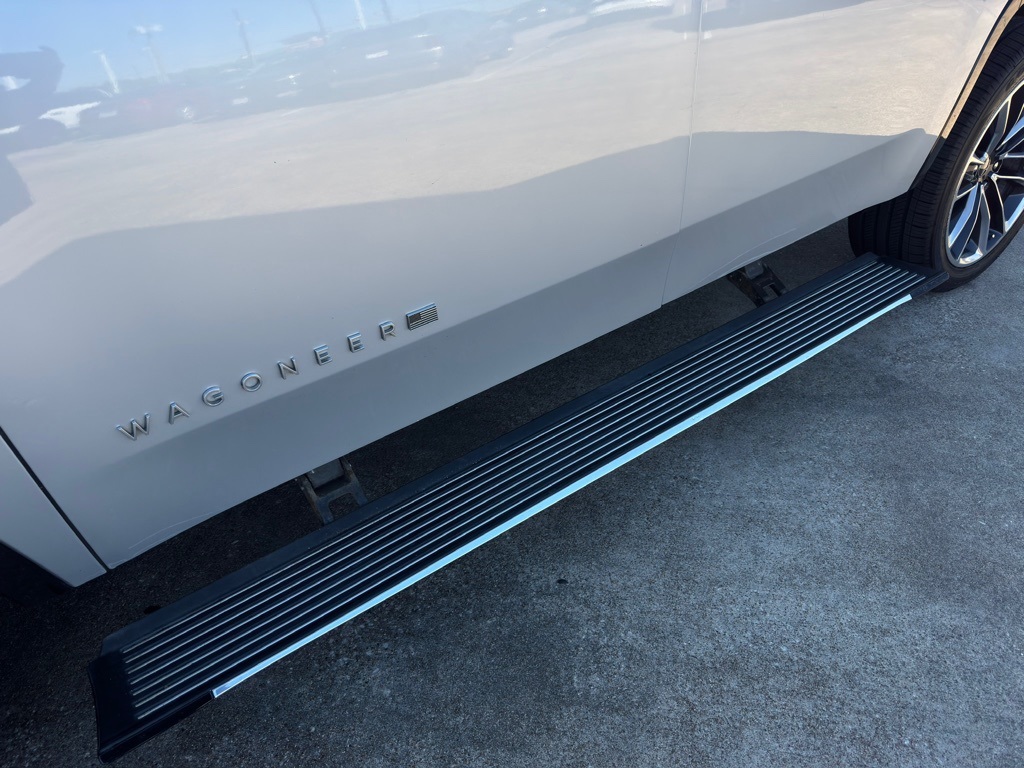 2022 Jeep Wagoneer Series III Silver at Bayshore Chrysler Jeep Dodge Ram