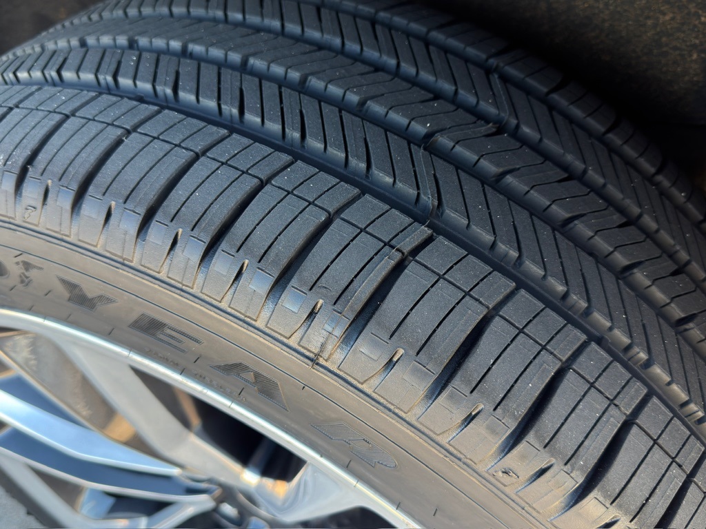 2022 Jeep Wagoneer Series III Silver at Bayshore Chrysler Jeep Dodge Ram