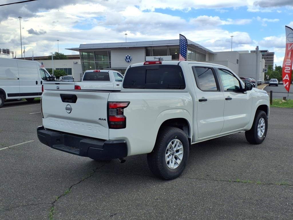 2025 Nissan Frontier Crew Cab S photo 3