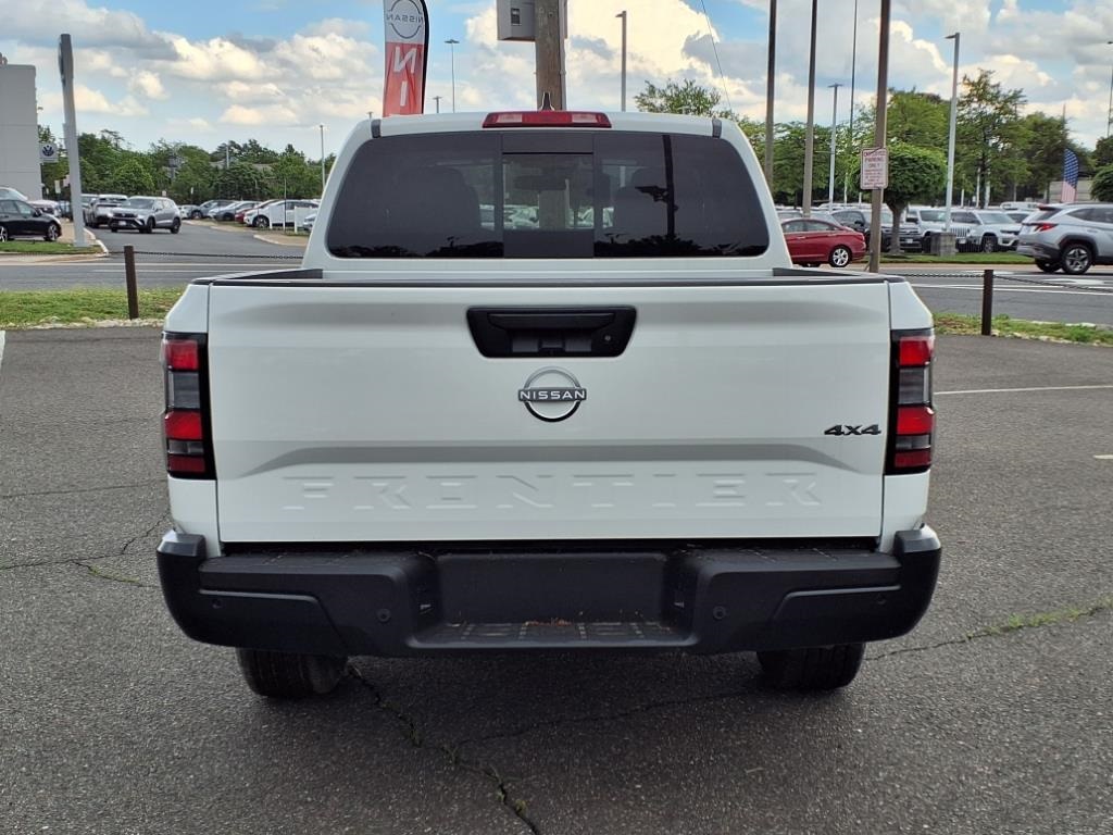 2025 Nissan Frontier Crew Cab S photo 4