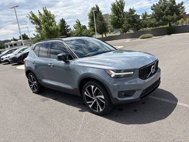 2021 Volvo XC40 R-Design