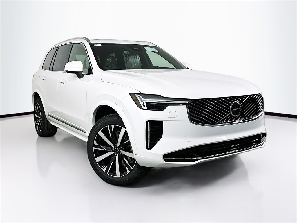 2026 Volvo XC90 Core's photo
