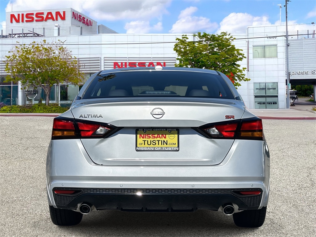 2025 Nissan Altima 2.5 SR photo 3