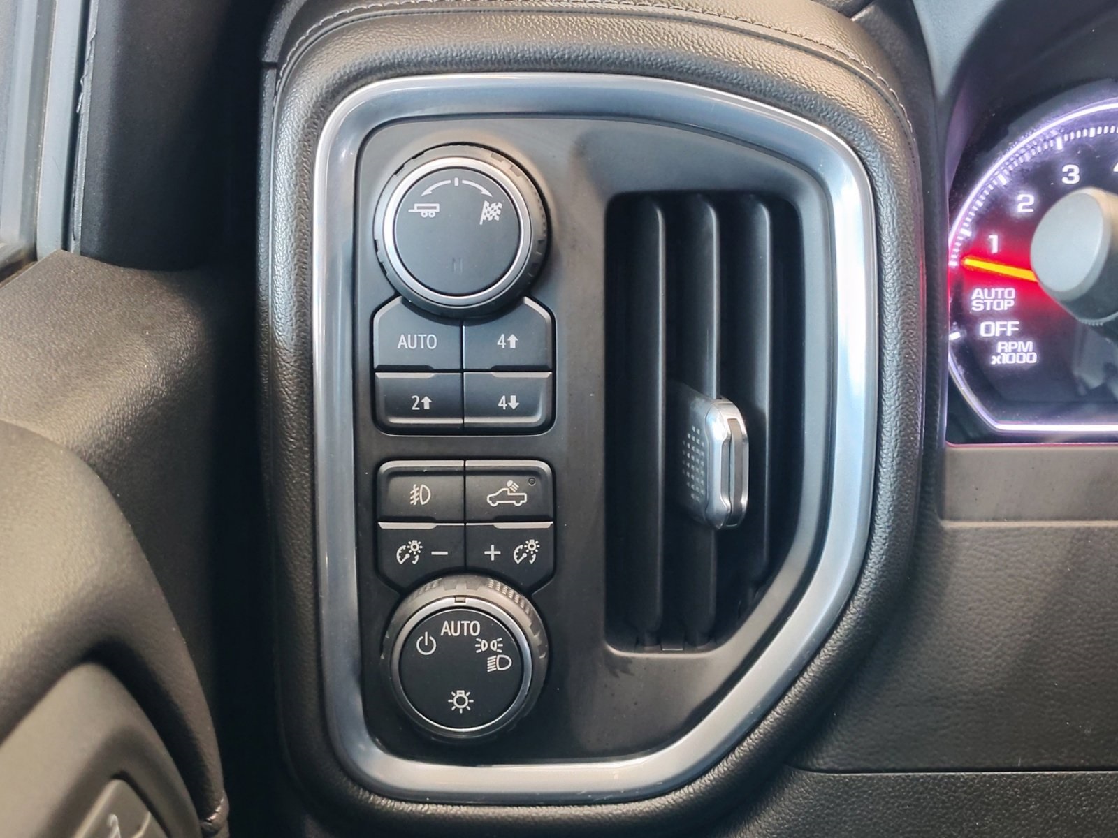 Used Car 2019 Chevrolet Silverado 1500  Lt Trail Boss For Sale Under $40,000 In San Antonio, Texas