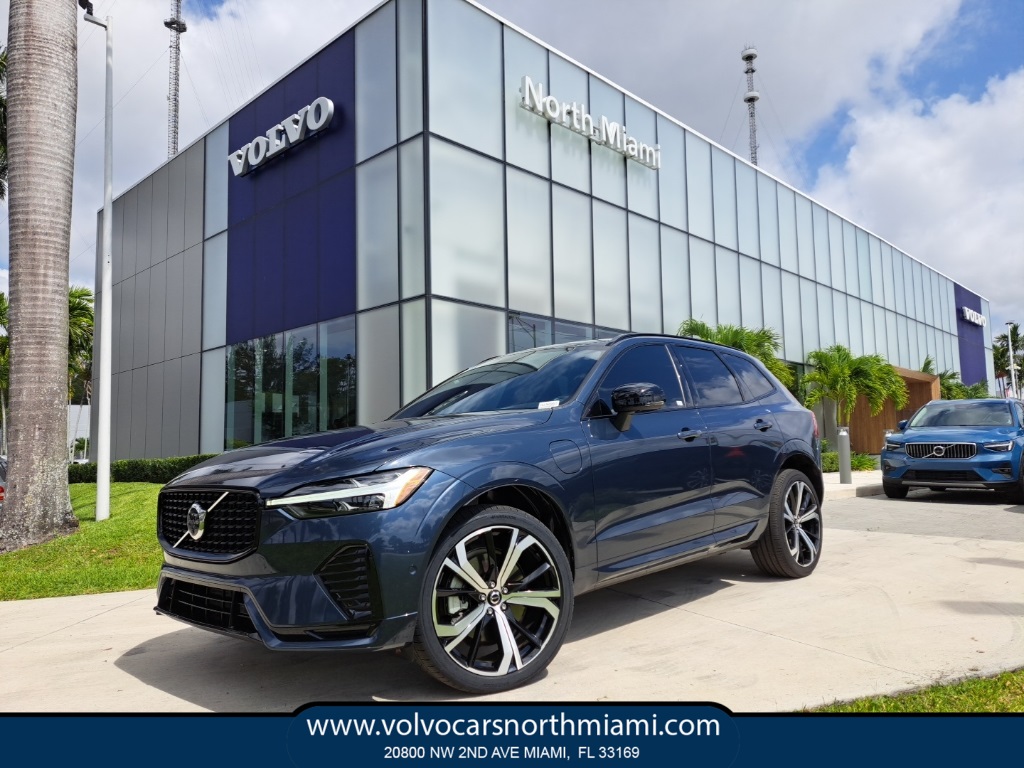 2022 Volvo XC60 Recharge Plug-In Hybrid T8 R-Design