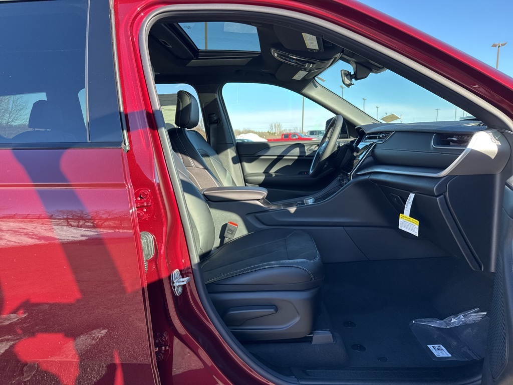 2025 Jeep Grand Cherokee L