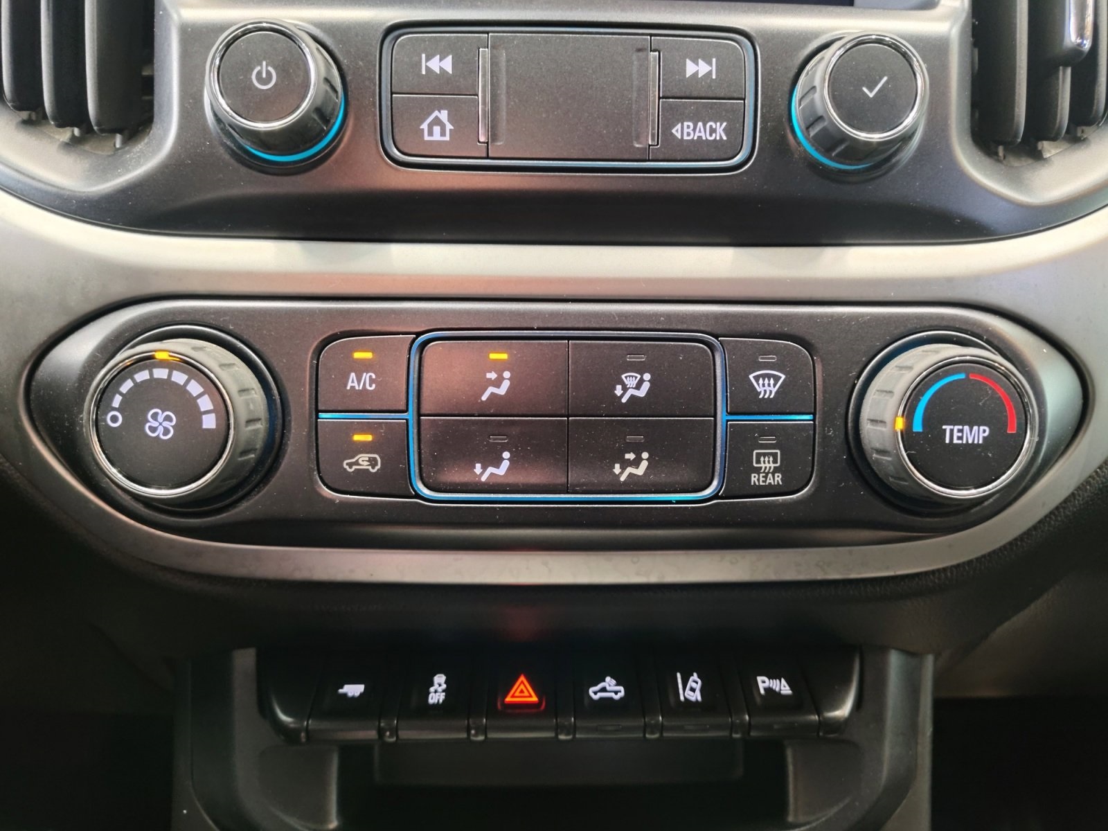 Used Car 2019 Chevrolet Colorado  Lt For Sale Under $25,000 In San Antonio, Texas