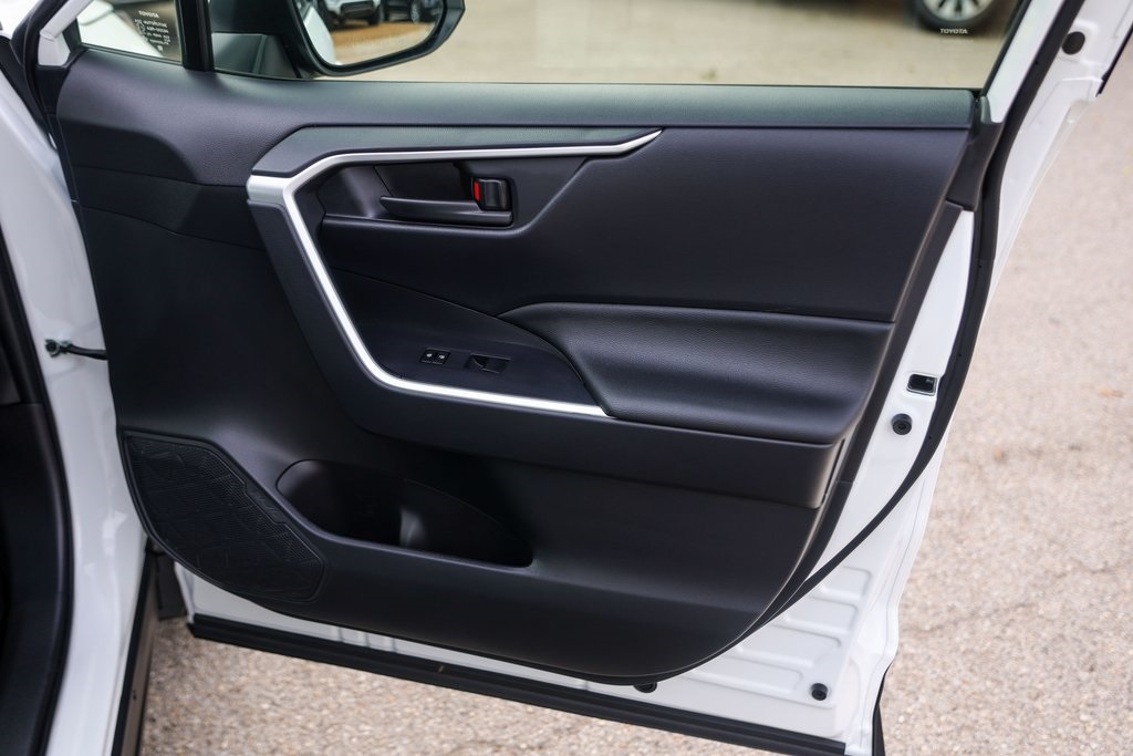 Used Car 2025 Toyota Rav4 Hybrid  Le For Sale Under $35,000 In Austin, Texas