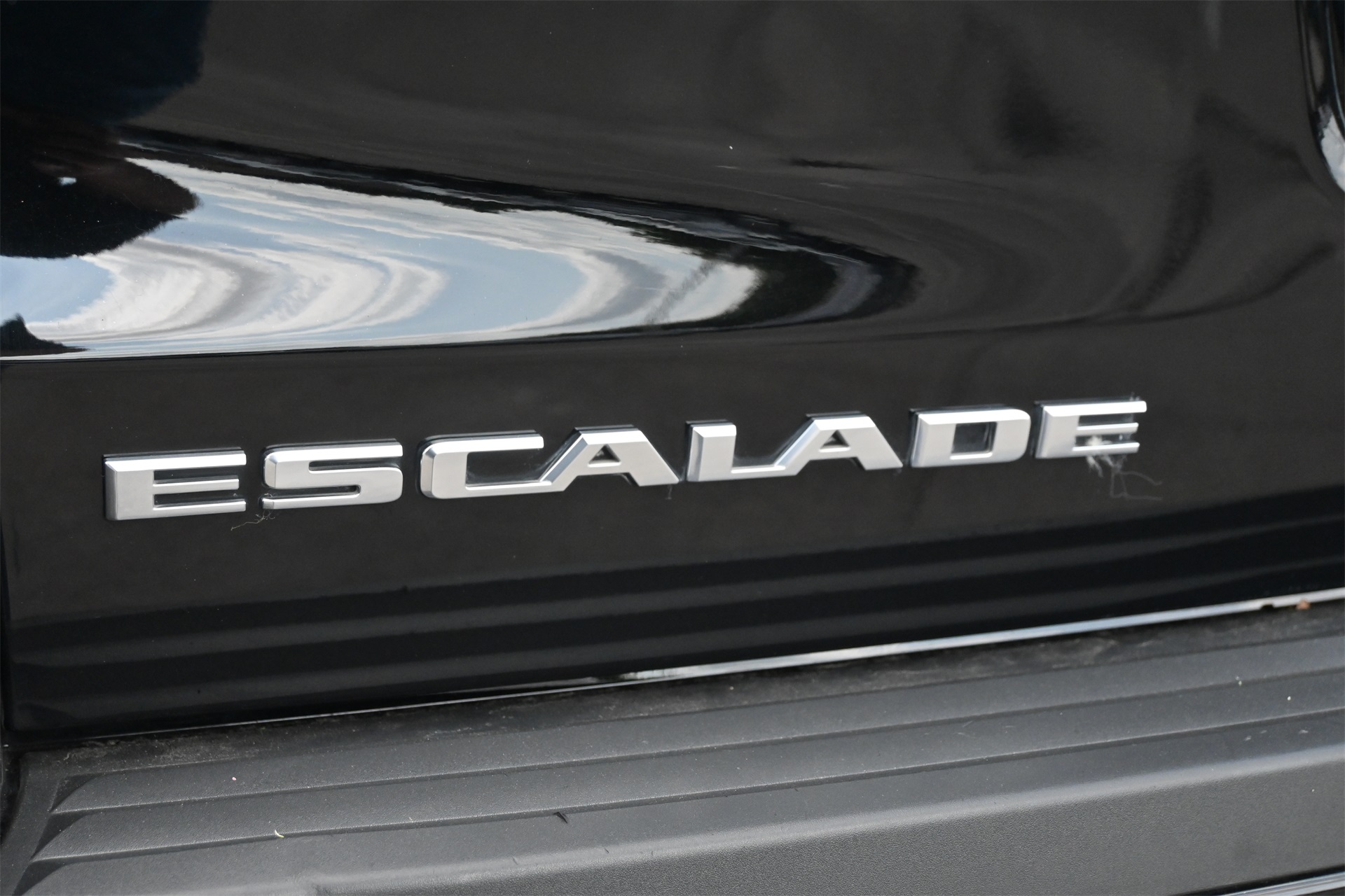 2019 Cadillac Escalade ESV Platinum Edition Black at Tom Peacock Cadillac