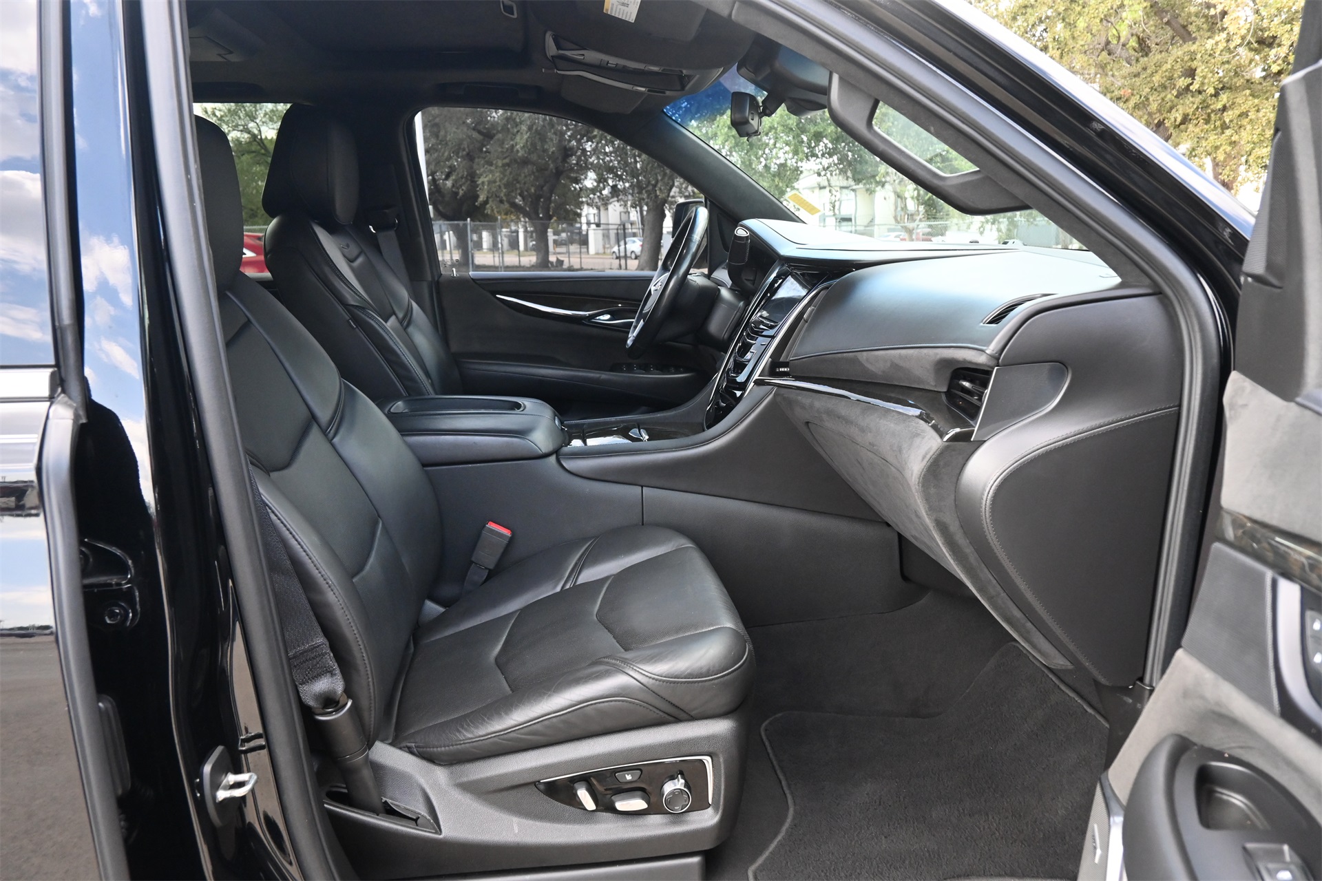 2019 Cadillac Escalade ESV Platinum Edition Black at Tom Peacock Cadillac