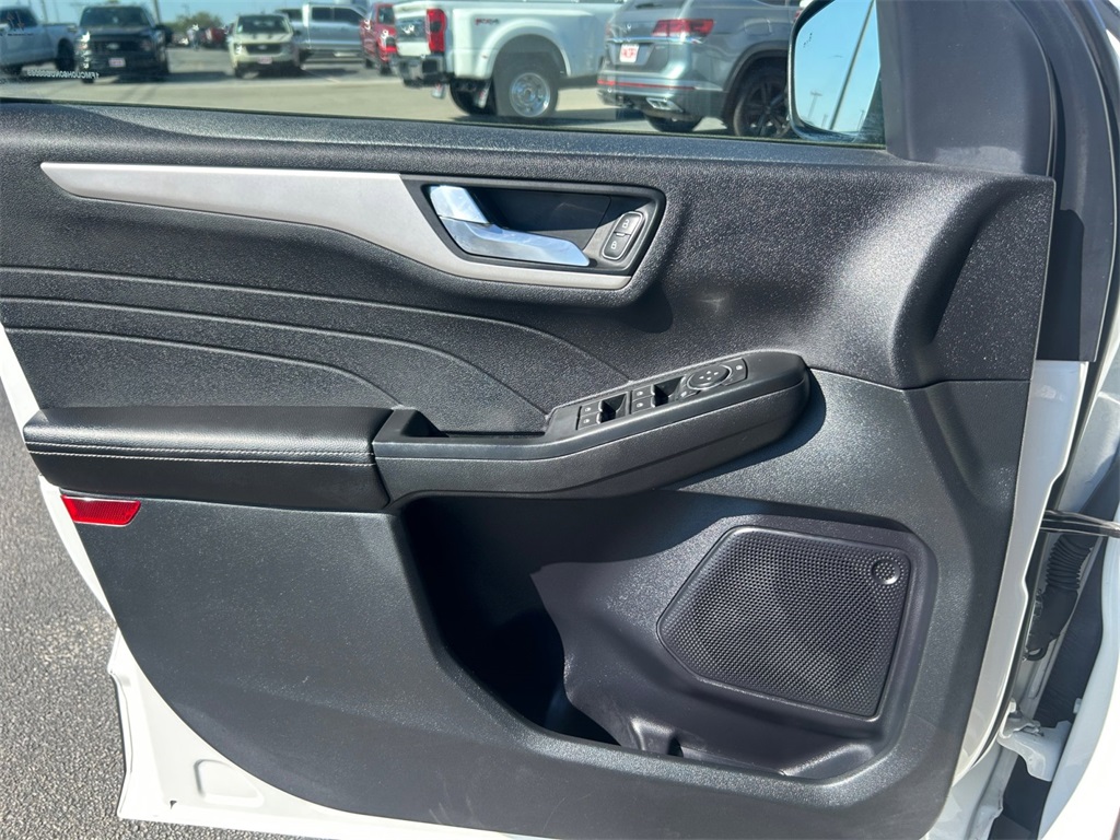 Used Car 2022 Ford Escape  Sel For Sale Under $20,000 In Floresville, Texas